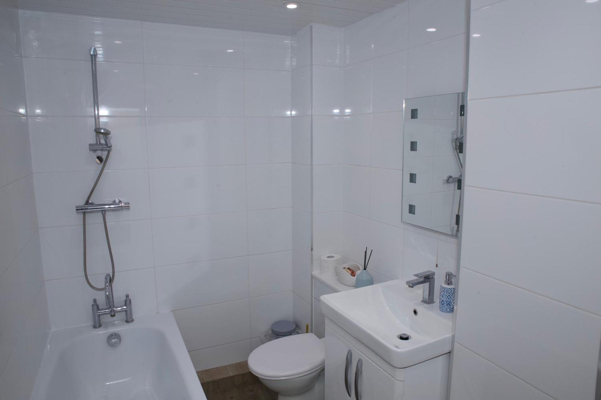 Spacious Modern 2 Bed Flat In City Centre Reading Eksteriør bilde